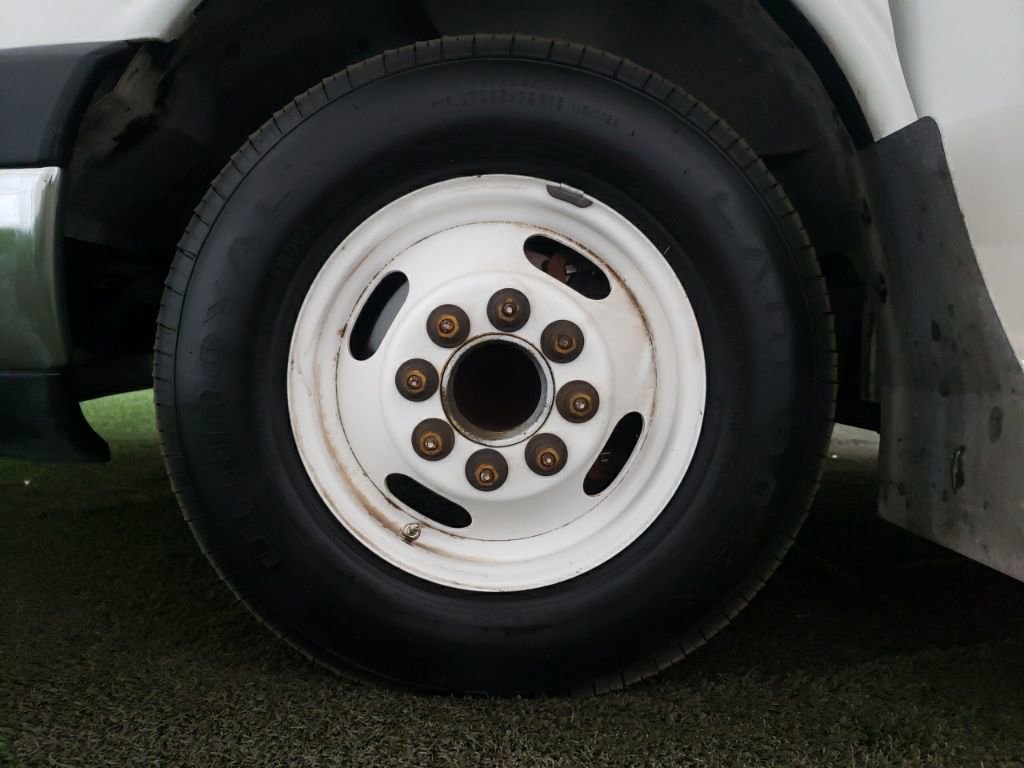 Used 2015 Chevrolet Express 4500 w/ Shuttle Bus Package RWD image 29