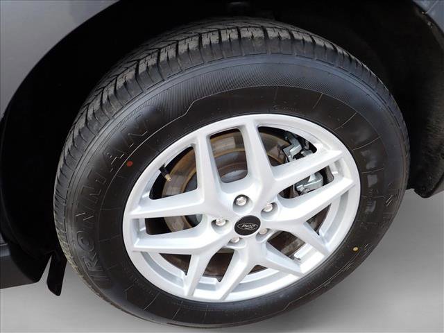 Used 2024 Ford Edge SEL image 7