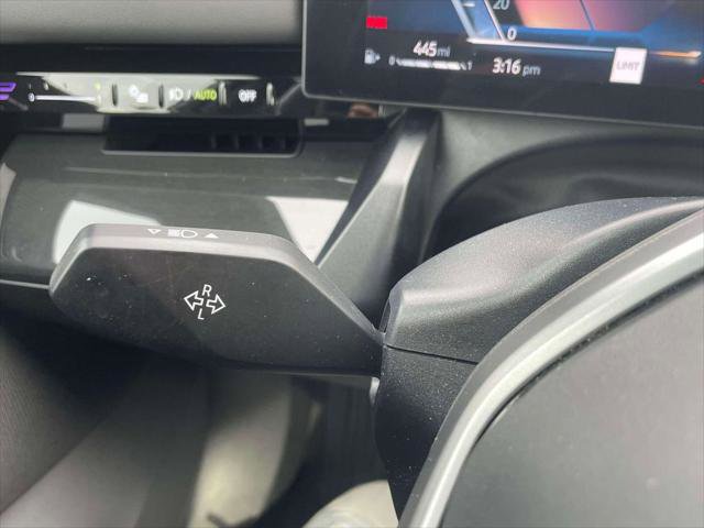 Used 2026 BMW 530i xDrive image 23