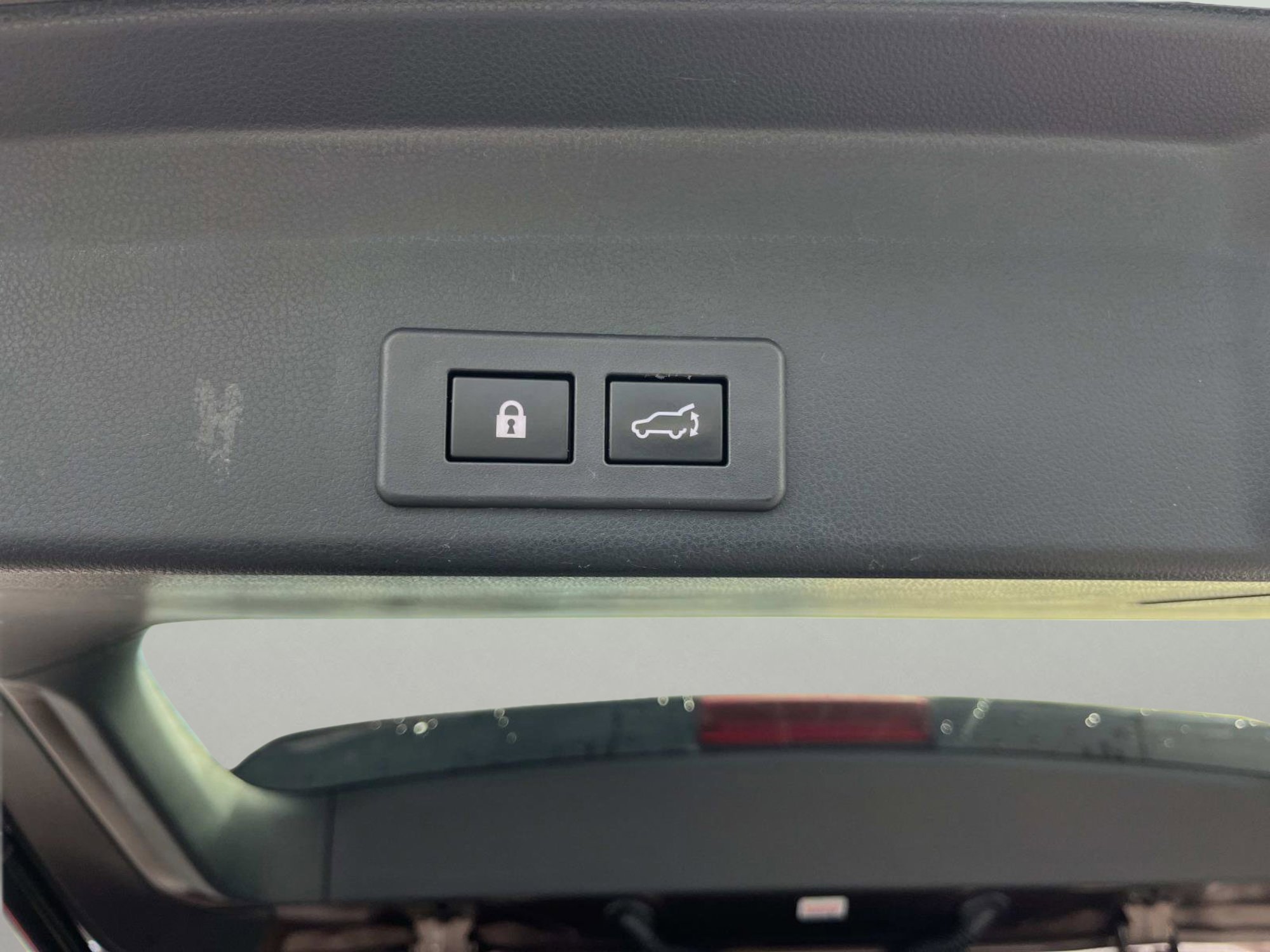 Used 2020 Subaru Ascent Limited w/ Popular Package #4 image 13