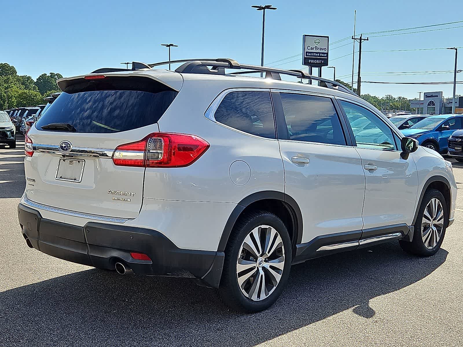 Used 2020 Subaru Ascent Limited w/ Technology Package AWD/4WD image 3