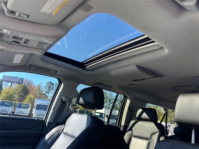 Used 2019 Chevrolet Suburban Premier image 32