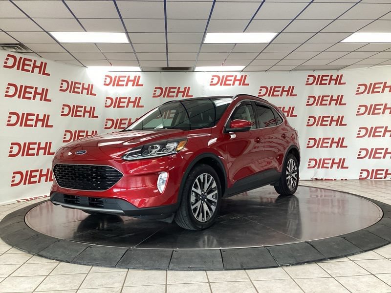 Used 2020 Ford Escape Titanium AWD/4WD image 3