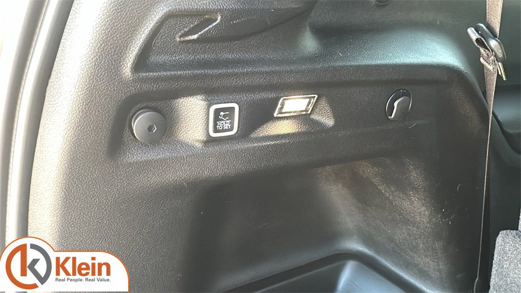 Used 2024 Jeep Grand Cherokee L Laredo w/ Luxury Tech Group I image 29