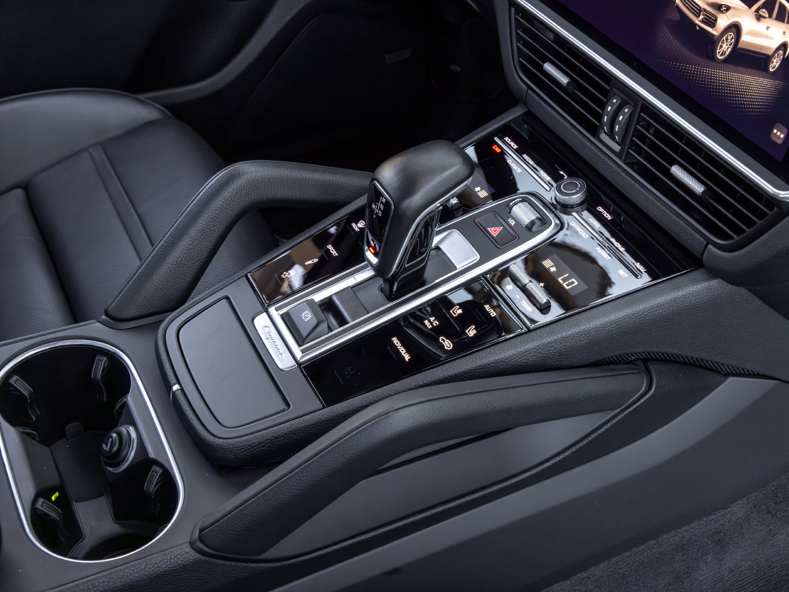 Certified 2023 Porsche Cayenne S Platinum AWD/4WD image 56
