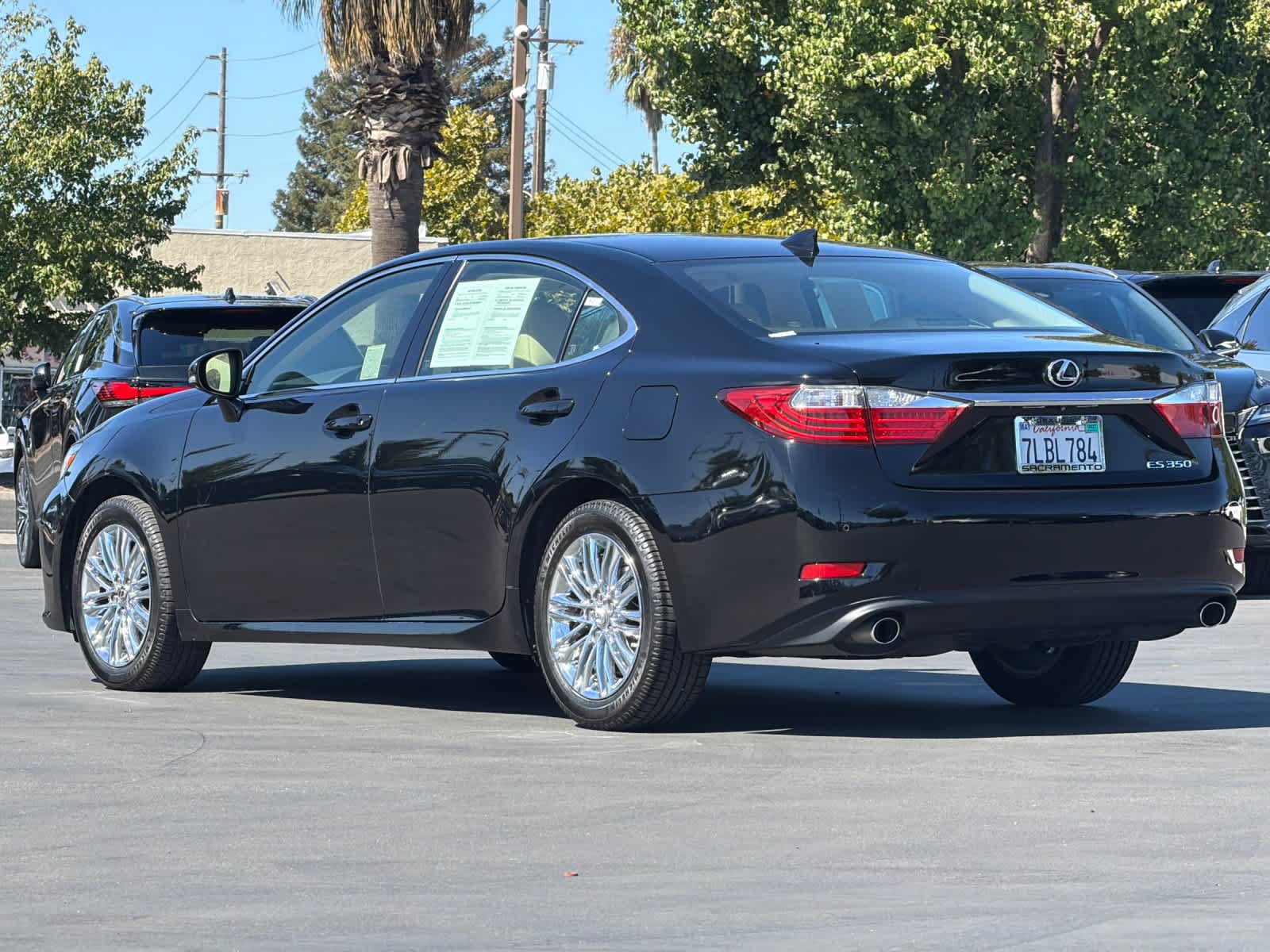 Used 2015 Lexus ES 350 w/ Luxury Package FWD image 7