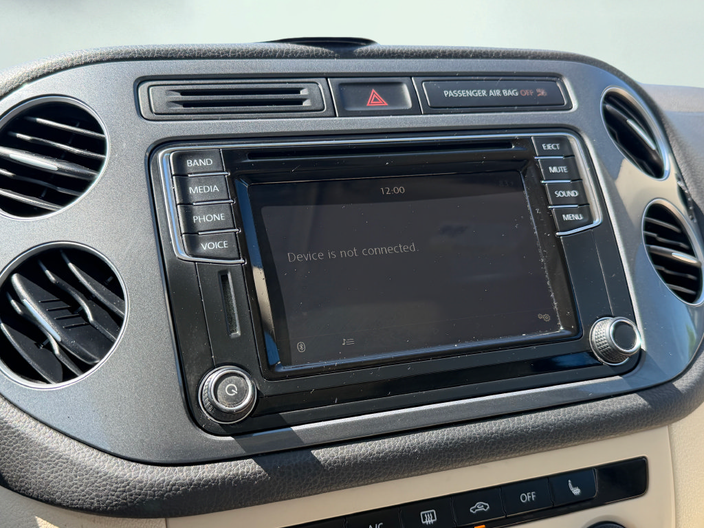 Used 2017 Volkswagen Tiguan Wolfsburg Edition FWD image 15