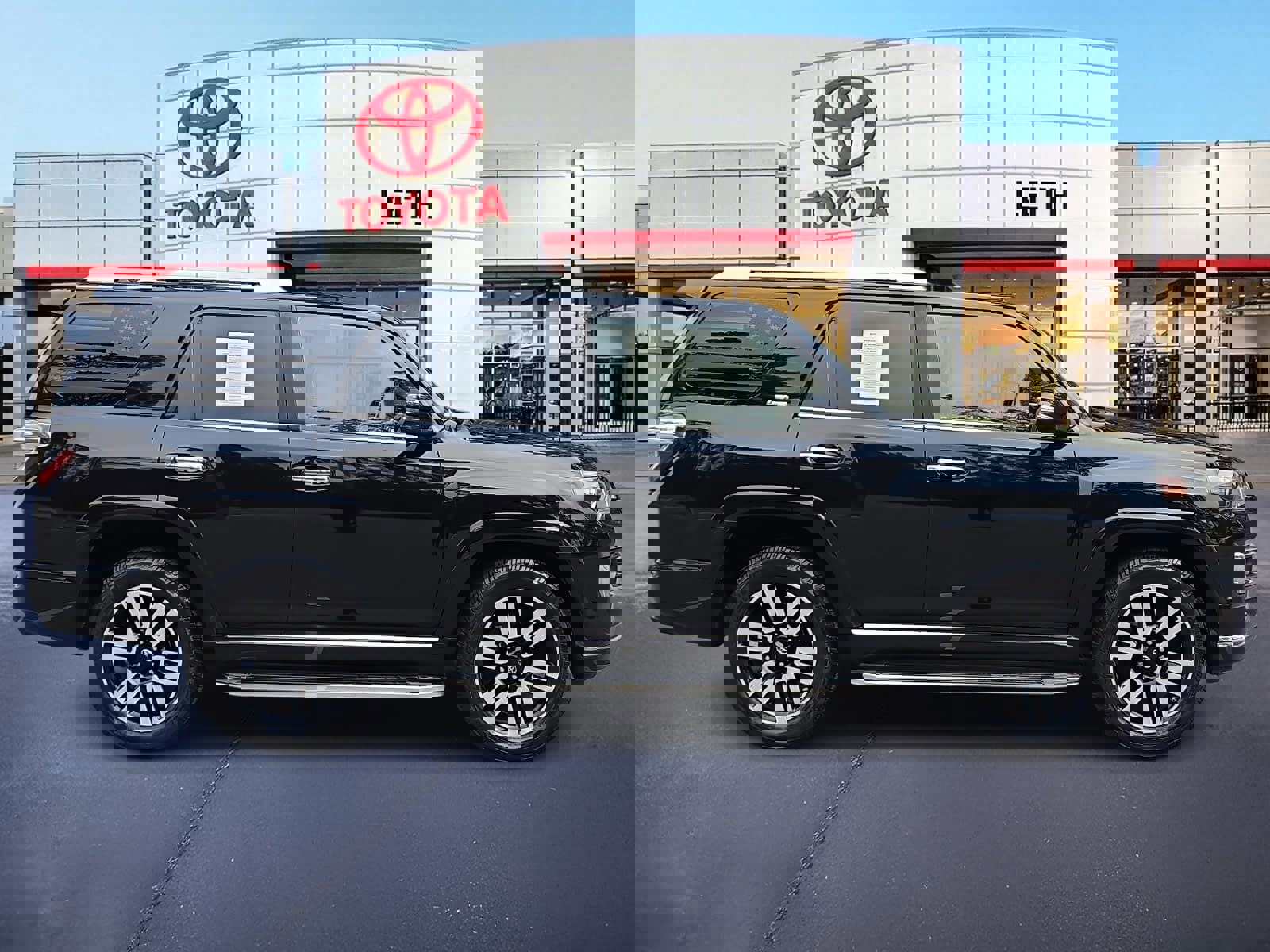 Used 2017 Toyota 4Runner Limited image 4