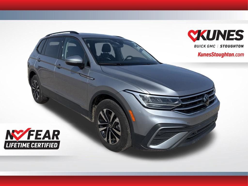 Used 2024 Volkswagen Tiguan S image 1