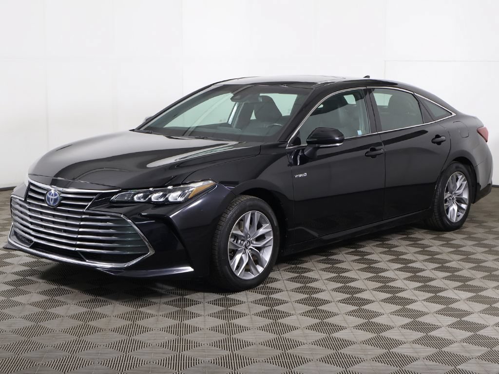 Used 2019 Toyota Avalon XLE w/ Moonroof Package FWD image 8