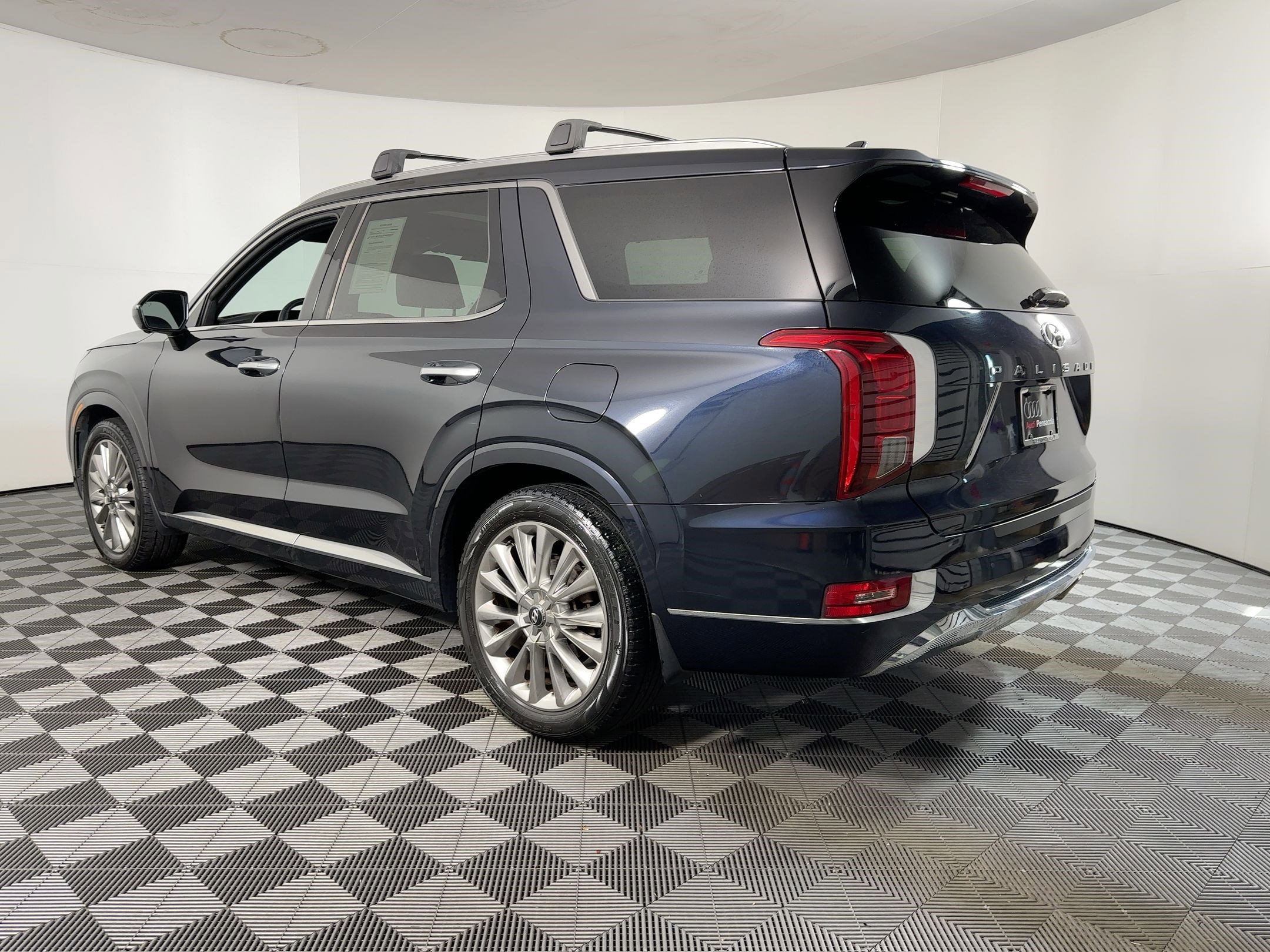 Used 2020 Hyundai Palisade Limited image 3