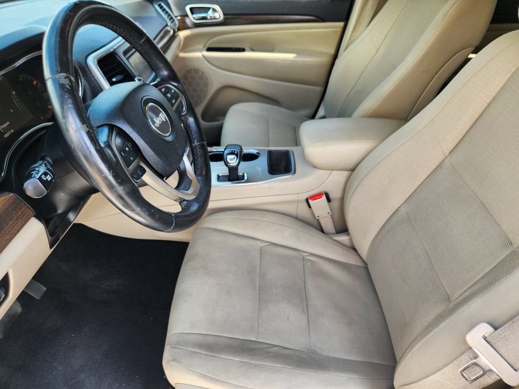 Used 2014 Jeep Grand Cherokee Laredo w/ Quick Order Package 23E AWD/4WD image 16