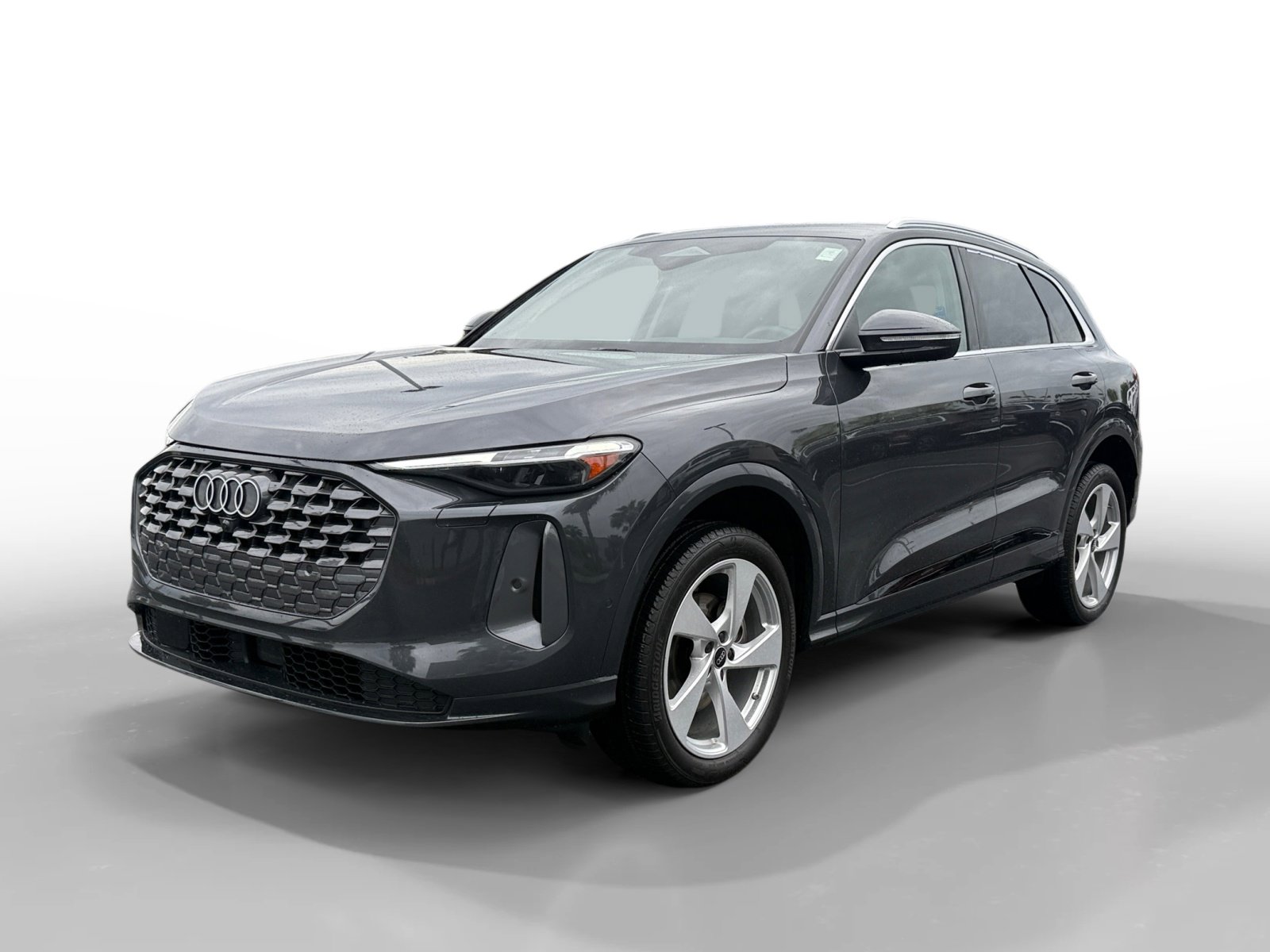 Certified 2025 Audi Q5 Premium Plus w/ Premium Plus image 1