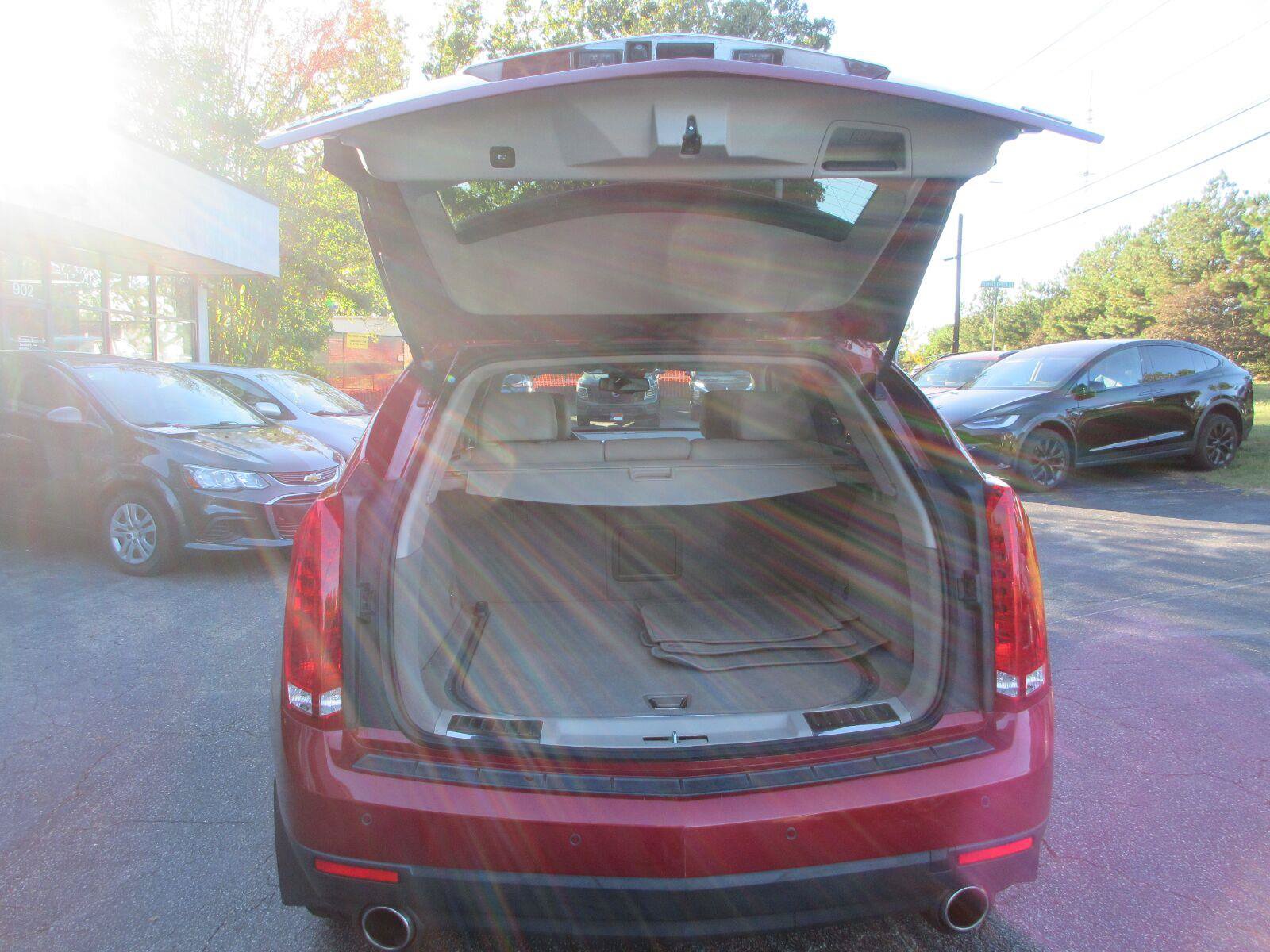 Used 2012 Cadillac SRX Luxury FWD image 21