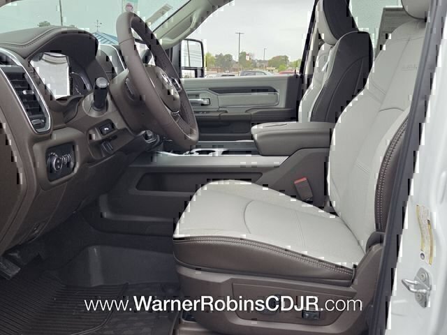 New 2026 RAM 2500 Laramie AWD/4WD image 5