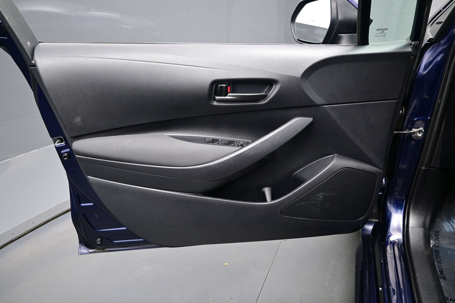 Used 2024 Toyota Corolla LE FWD image 9
