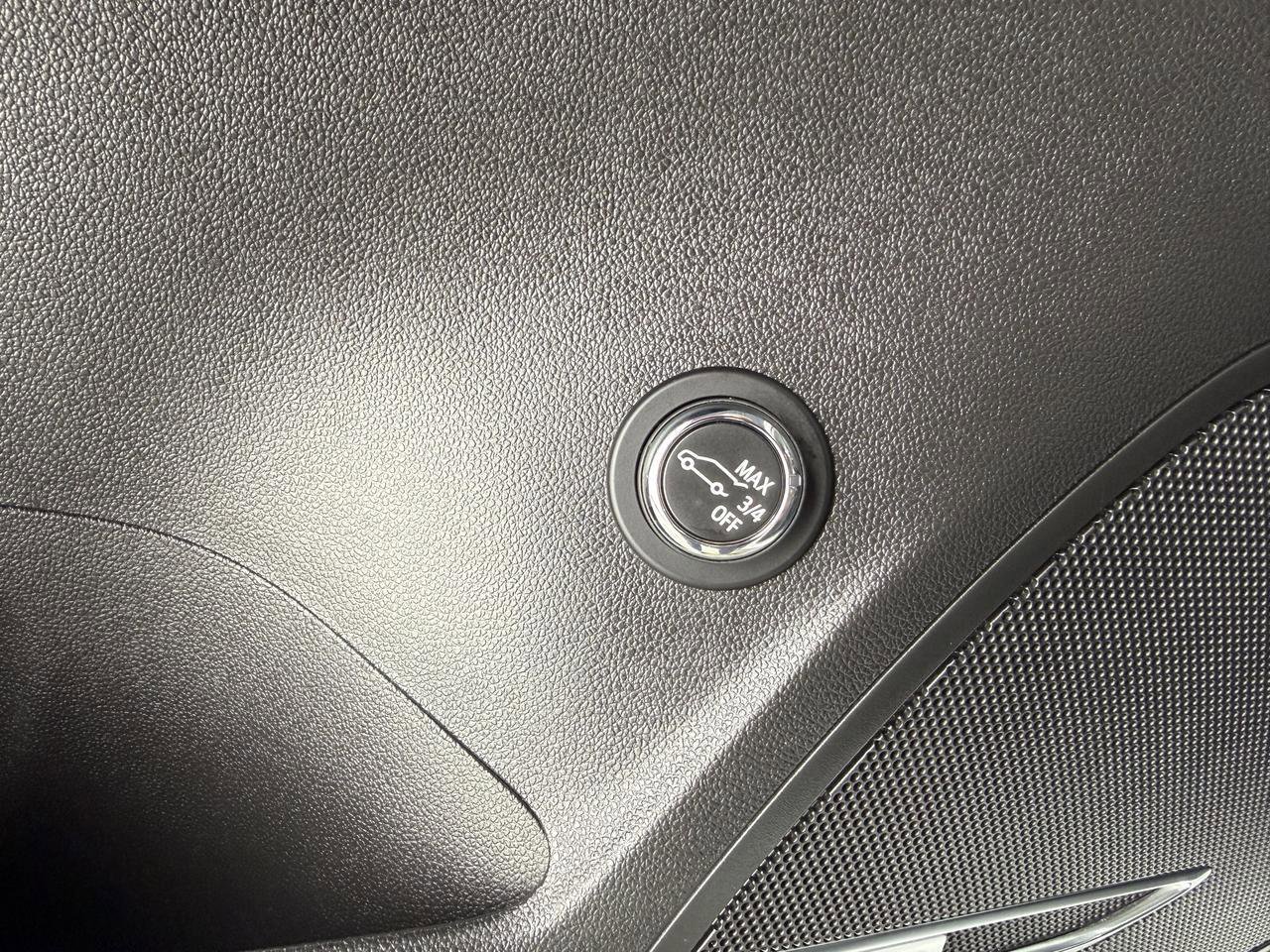 Used 2023 Buick Envision Avenir AWD/4WD image 12
