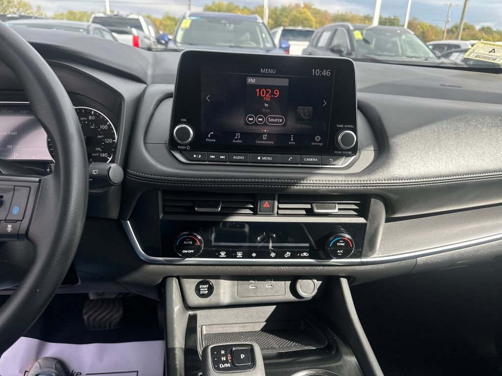 Used 2024 Nissan Rogue SV image 19