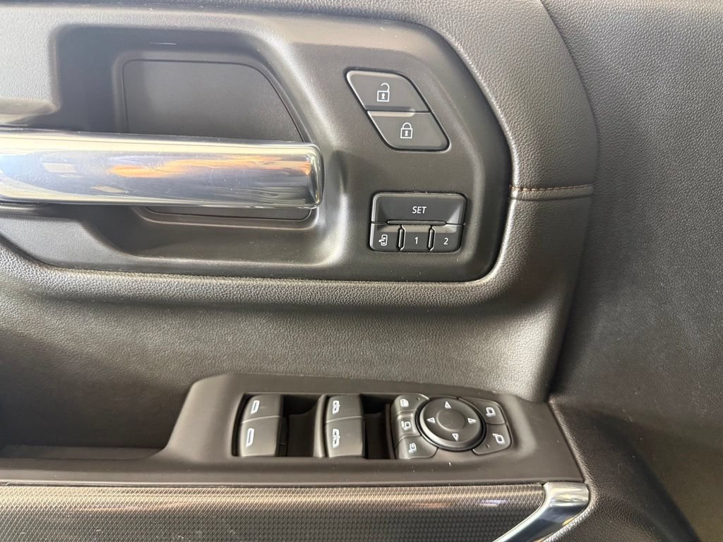 Used 2021 GMC Sierra 3500 AT4 w/ AT4 Premium Plus Package AWD/4WD image 27