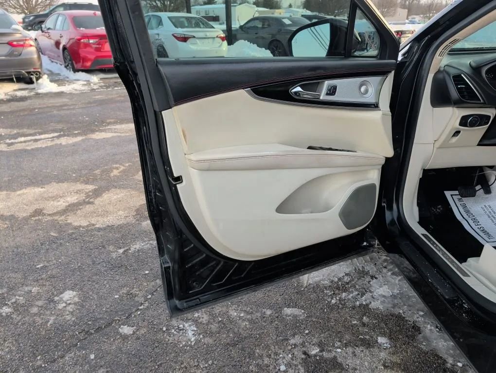 Used 2016 Lincoln MKX Black Label w/ Technology Package AWD/4WD image 13