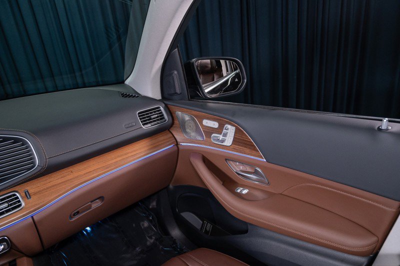 New 2026 Mercedes-Benz GLS 450 4MATIC image 28