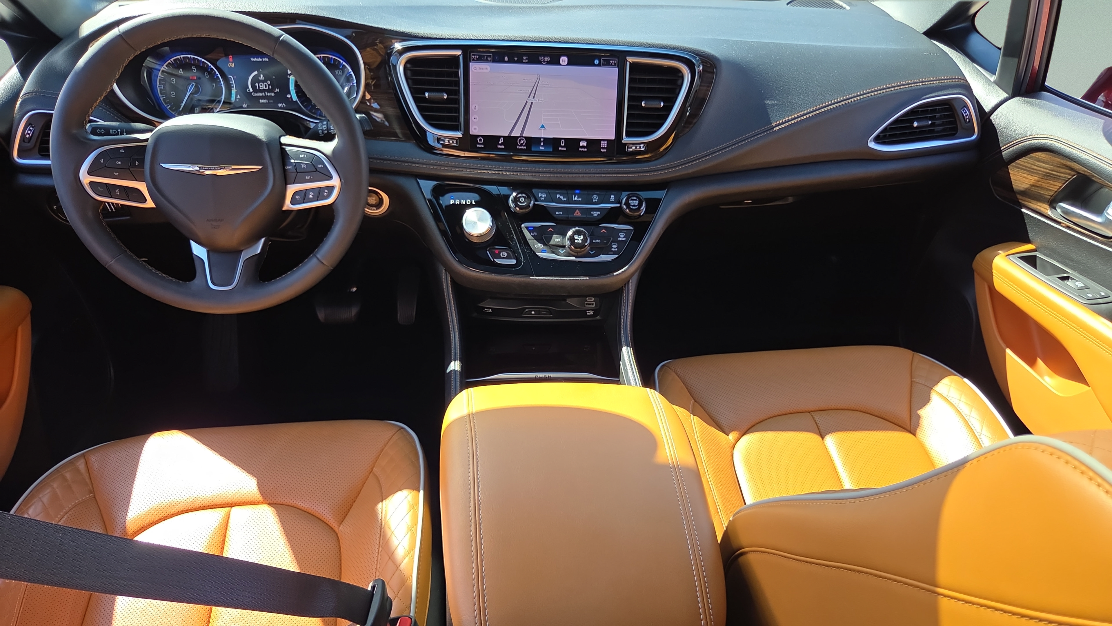 Used 2022 Chrysler Pacifica Pinnacle FWD image 14