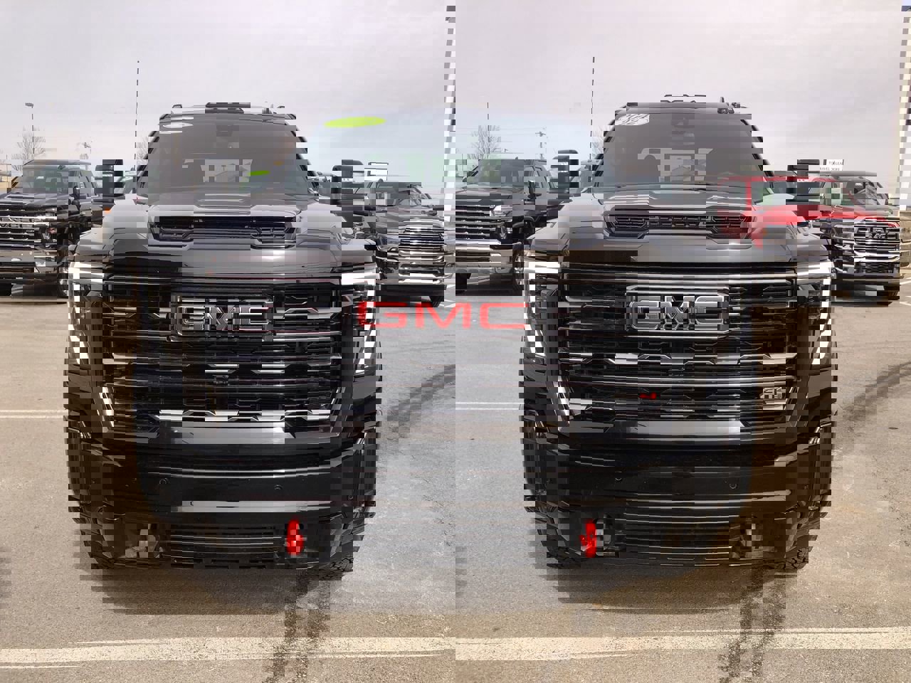 Used 2024 GMC Sierra 2500 AT4 w/ AT4 Preferred Package image 8