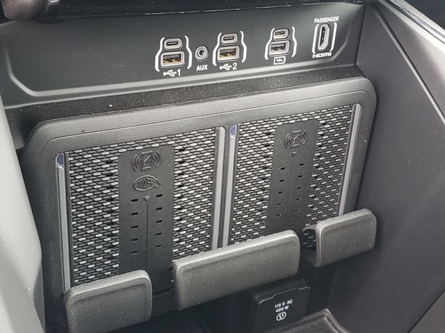 New 2026 RAM 1500 Laramie w/ Night Edition AWD/4WD image 31