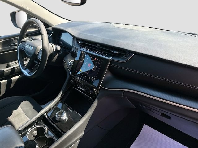 Used 2023 Jeep Grand Cherokee Laredo w/ Luxury Tech Group I image 31