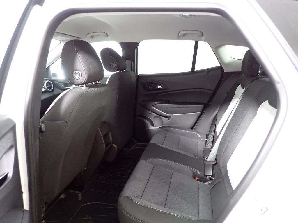 New 2026 Chevrolet Trax LS w/ LS Convenience Package FWD image 31