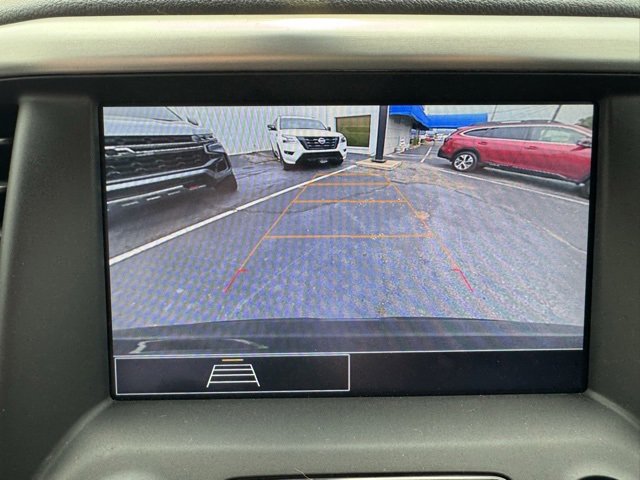 Used 2022 GMC Acadia SLE w/ Driver Convenience Package image 10