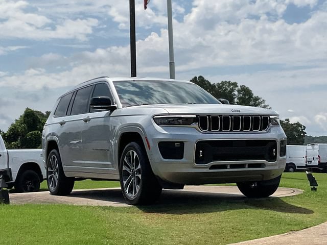 Used 2023 Jeep Grand Cherokee L Overland RWD video 1
