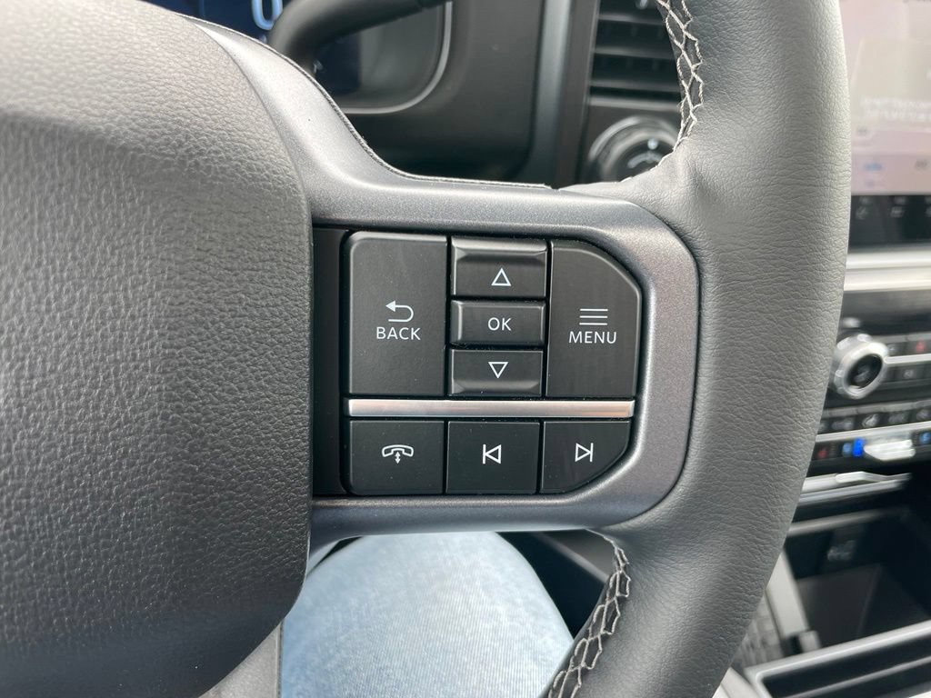 New 2026 Ford F250 Lariat w/ Black Appearance Package AWD/4WD image 28