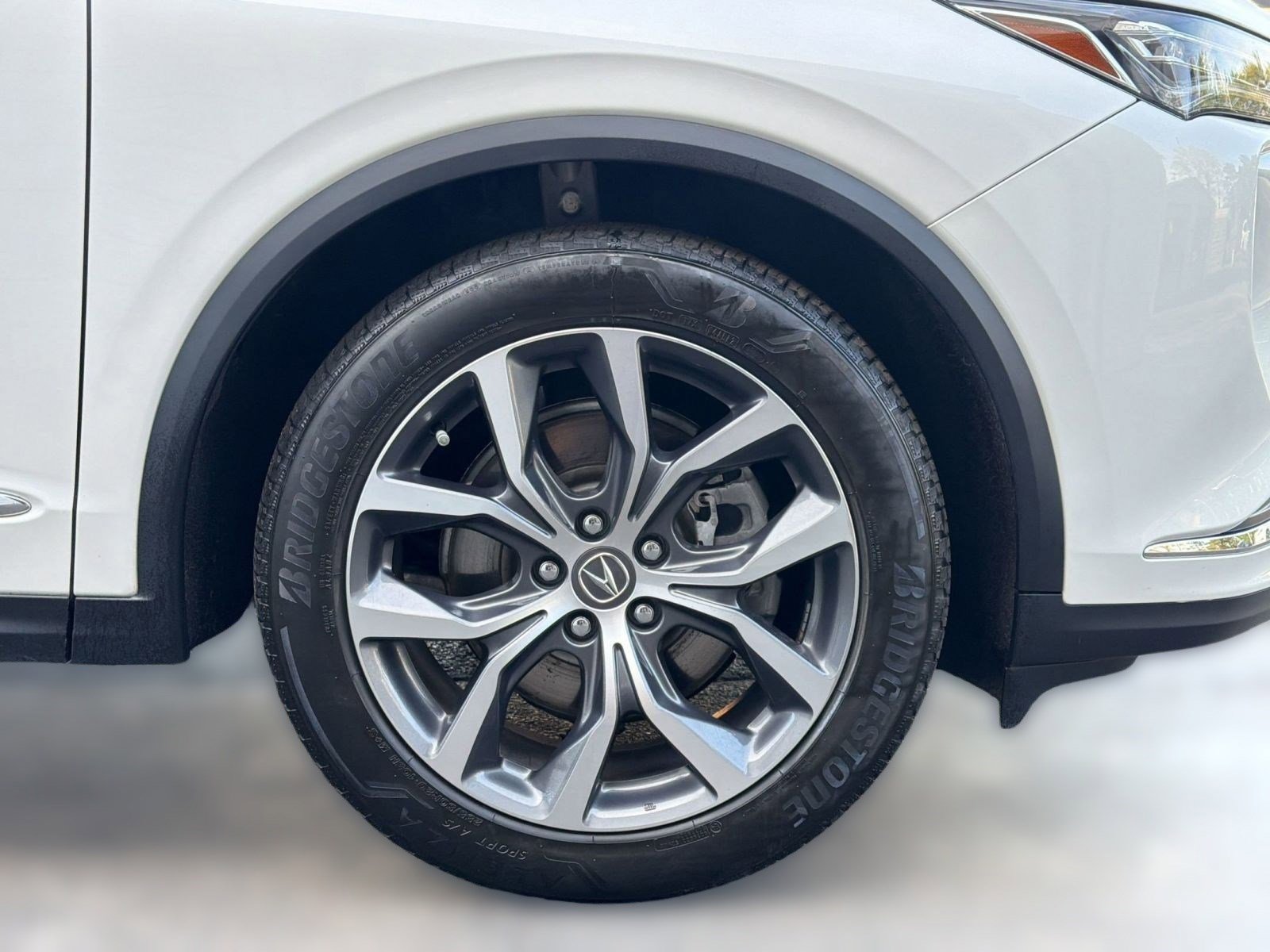 Used 2023 Acura MDX SH-AWD w/ Technology Package image 12