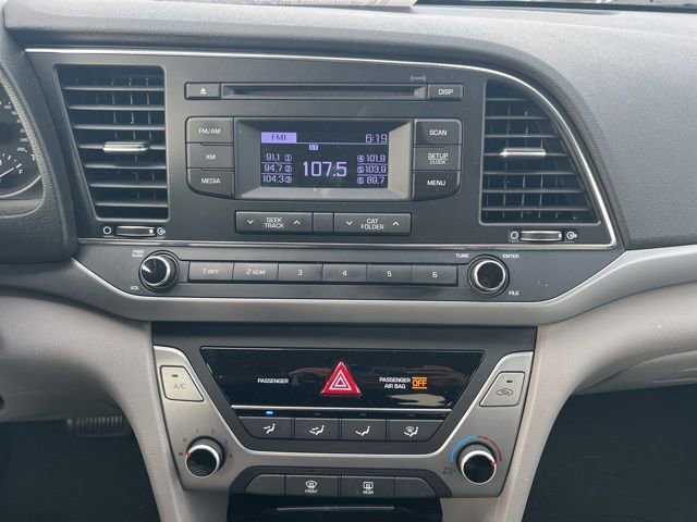 Used 2017 Hyundai Elantra SE image 15