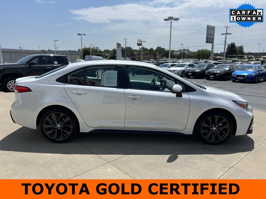 Certified 2025 Toyota Corolla SE image 3