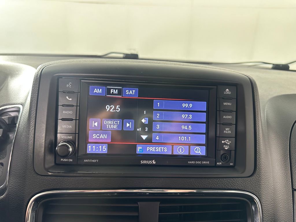 Used 2020 Dodge Grand Caravan SE image 25