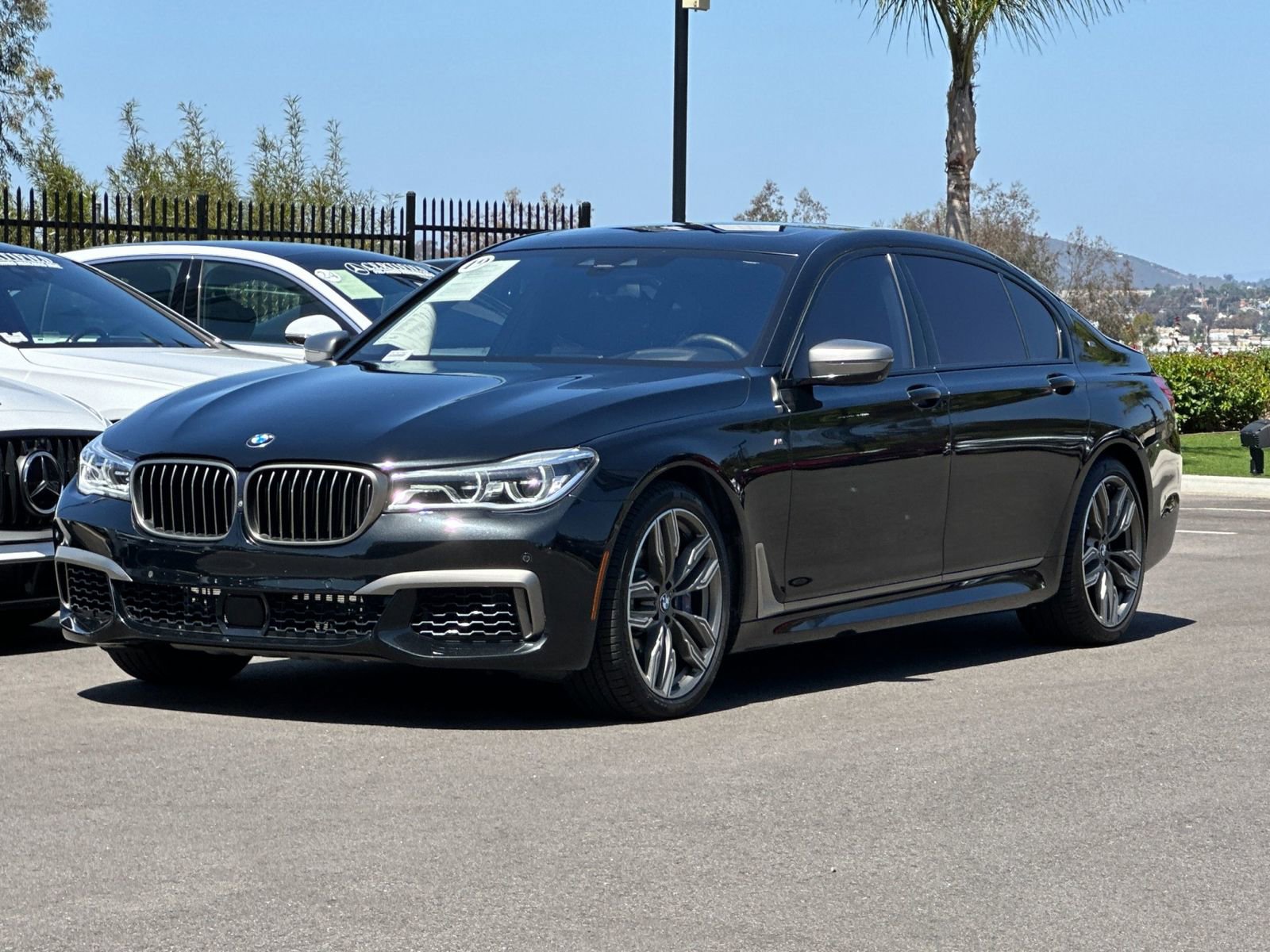 Used 2019 BMW M760i xDrive w/ Luxury Rear Seating Package AWD/4WD image 7