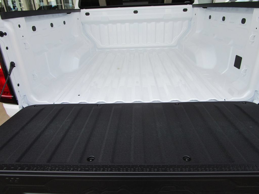 New 2026 GMC Canyon Elevation RWD image 16