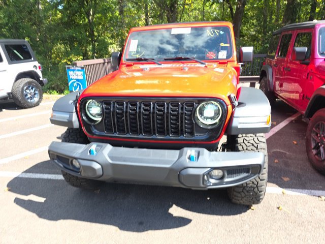 Used 2024 Jeep Wrangler Unlimited AWD/4WD image 2
