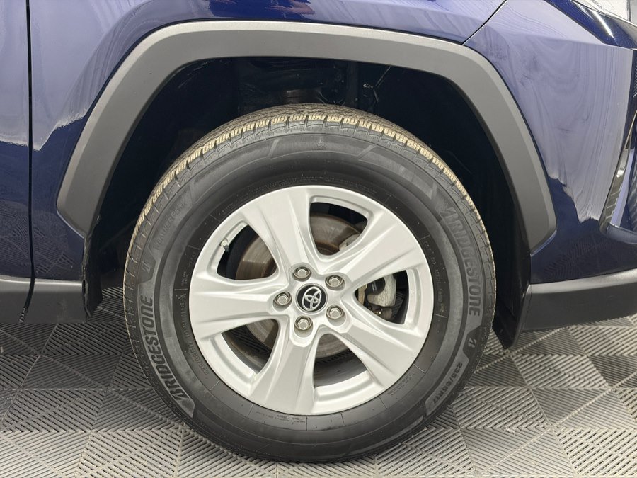 Used 2019 Toyota RAV4 XLE w/ Convenience Package AWD/4WD image 35