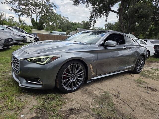 Used 2017 INFINITI Q60 Red Sport 400 RWD image 3