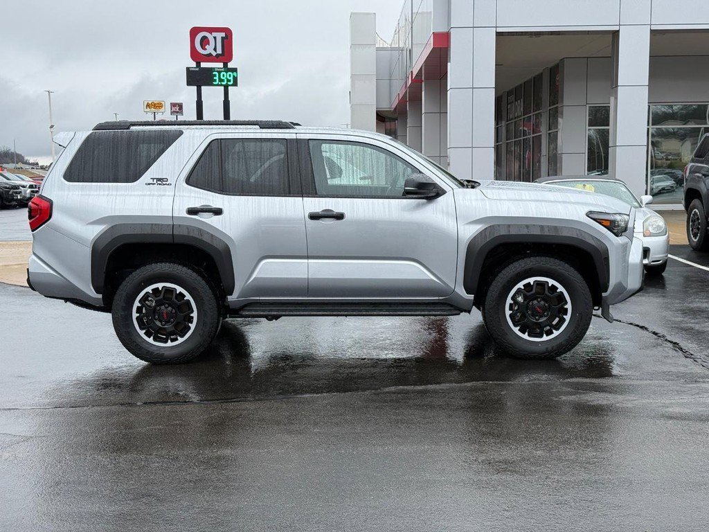 Certified 2025 Toyota 4Runner TRD Off-Road image 2