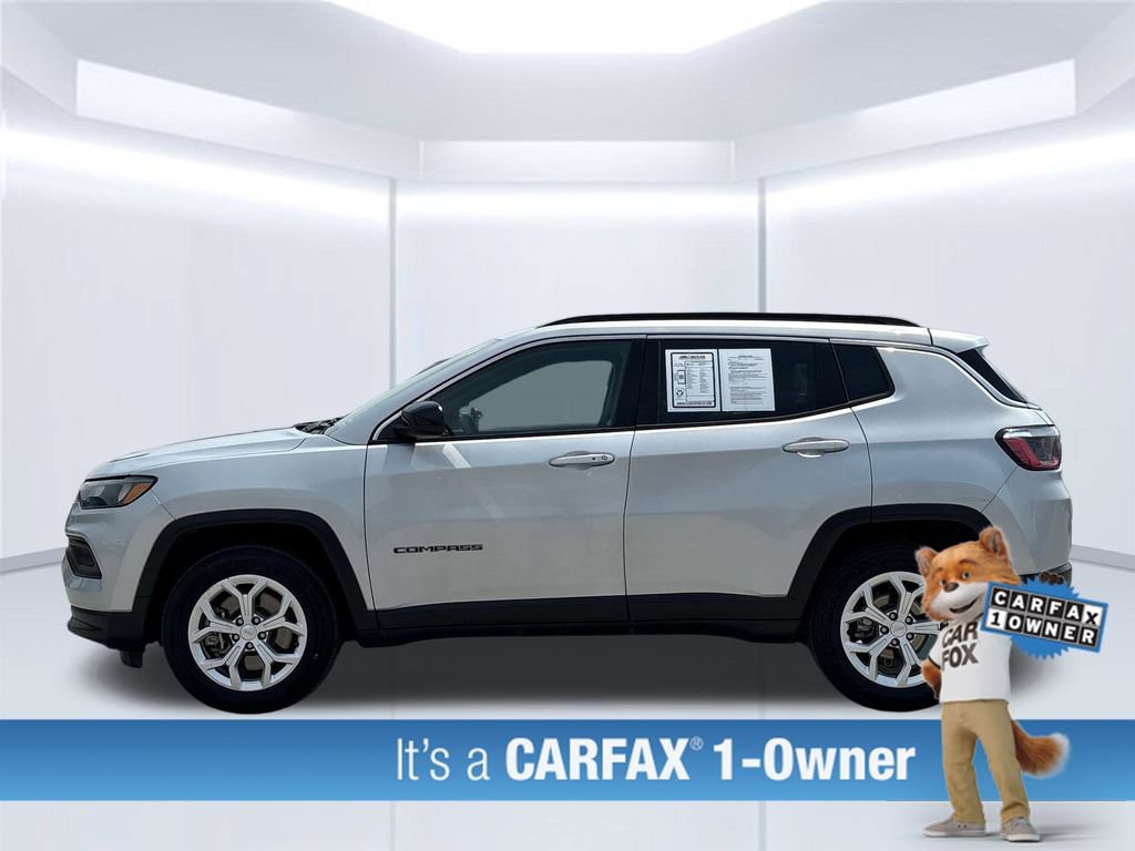 Used 2024 Jeep Compass Latitude AWD/4WD image 3