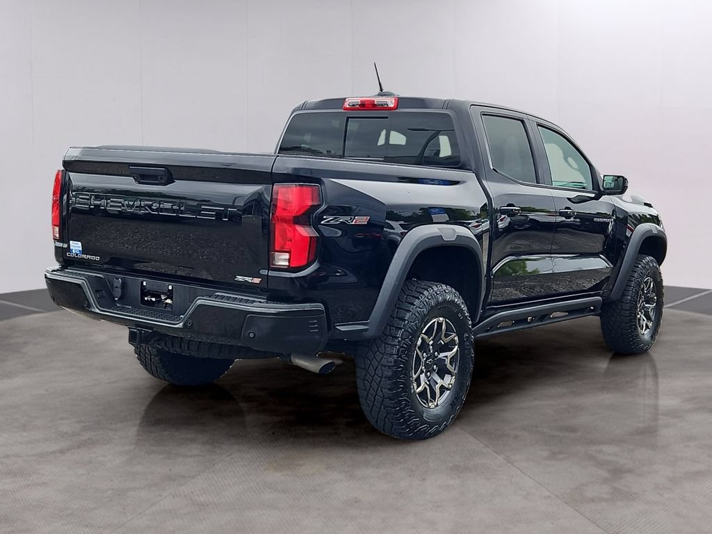 Certified 2024 Chevrolet Colorado ZR2 w/ Safety Package AWD/4WD image 4