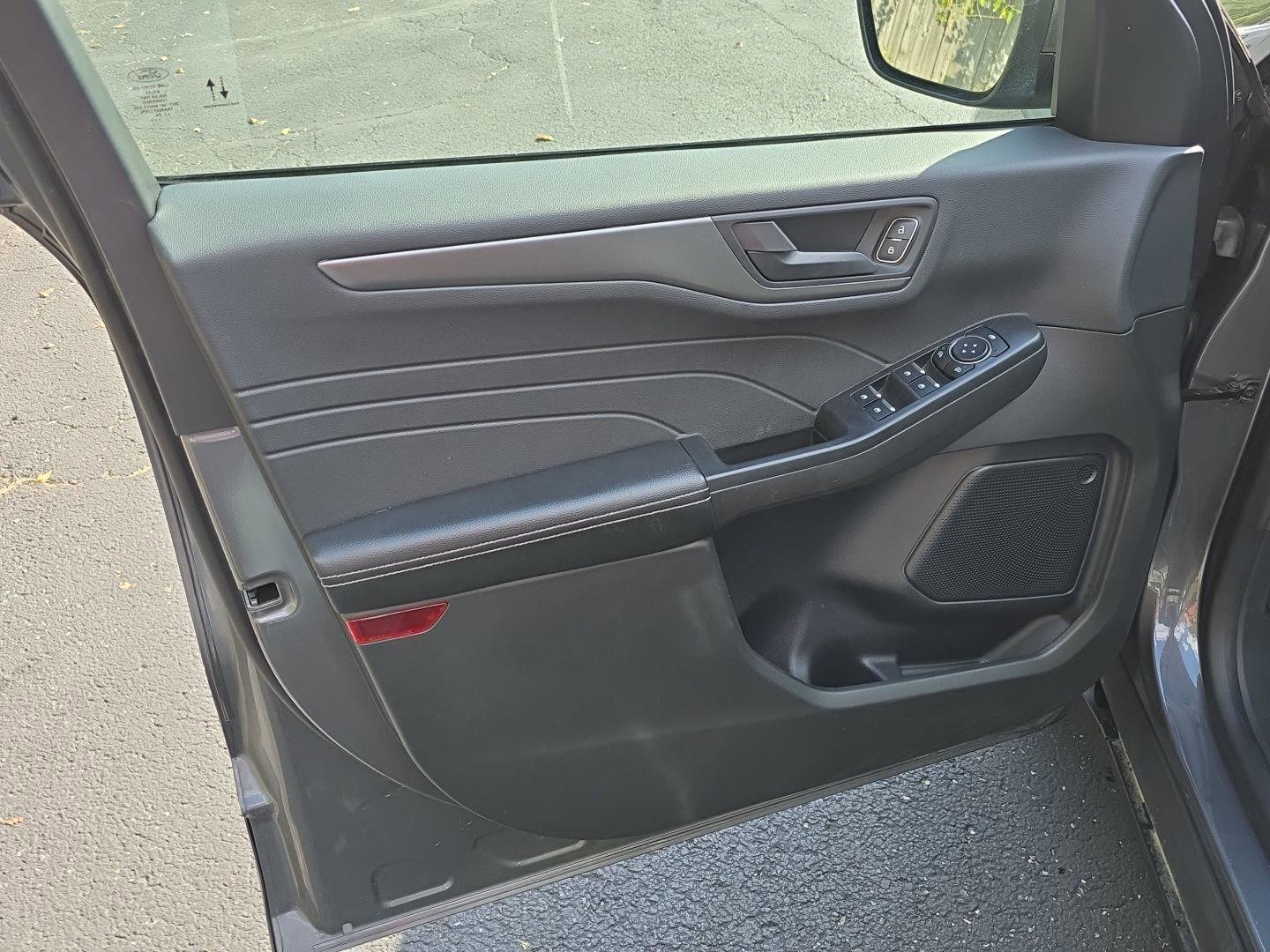 Used 2024 Ford Escape Active image 9