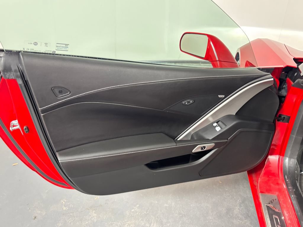 Used 2019 Chevrolet Corvette Stingray Coupe w/ Z51 1LT RWD image 11