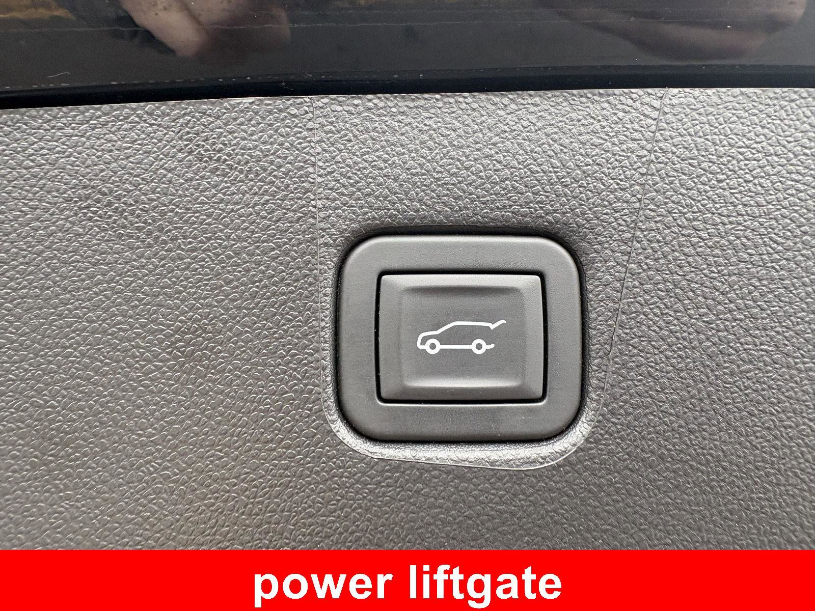 Used 2025 Chevrolet Blazer RS image 7