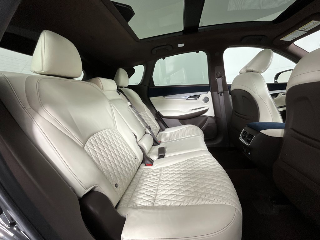 Used 2019 INFINITI QX50 Essential w/ Sensory Package image 23