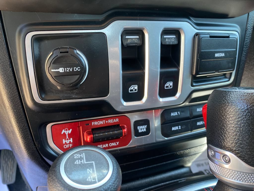 Used 2018 Jeep Wrangler Rubicon AWD/4WD image 14